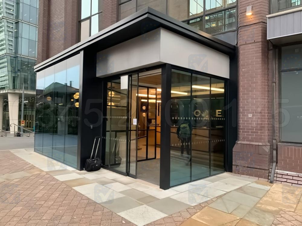 Automatic_Sliding_Doors_in_Center_London